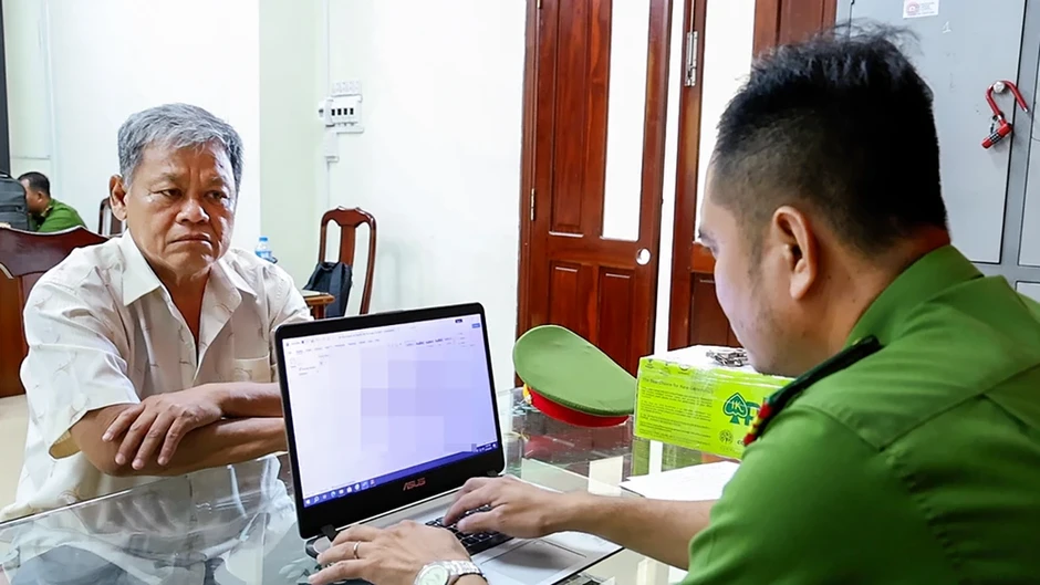 Khởi tố 2 người cưỡng đoạt gần 1.620 tấn cá tra trong 3 ao cá Khởi tố 2 người cưỡng đoạt gần 1.620 tấn cá tra trong 3 ao cá