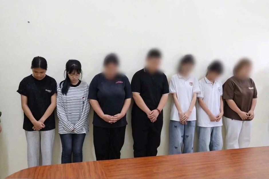Khởi tố 2 nữ sinh đánh hội đồng tại trường nghề ở Phú Thọ Khởi tố 2 nữ sinh đánh hội đồng tại trường nghề ở Phú Thọ