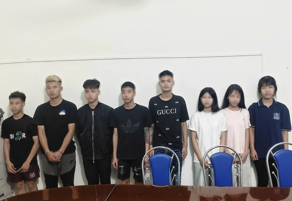 Khởi tố 2 thanh niên hành hung, làm nhục nữ sinh 14 tuổi ở Hà Nội Khởi tố 2 thanh niên hành hung, làm nhục nữ sinh 14 tuổi ở Hà Nội