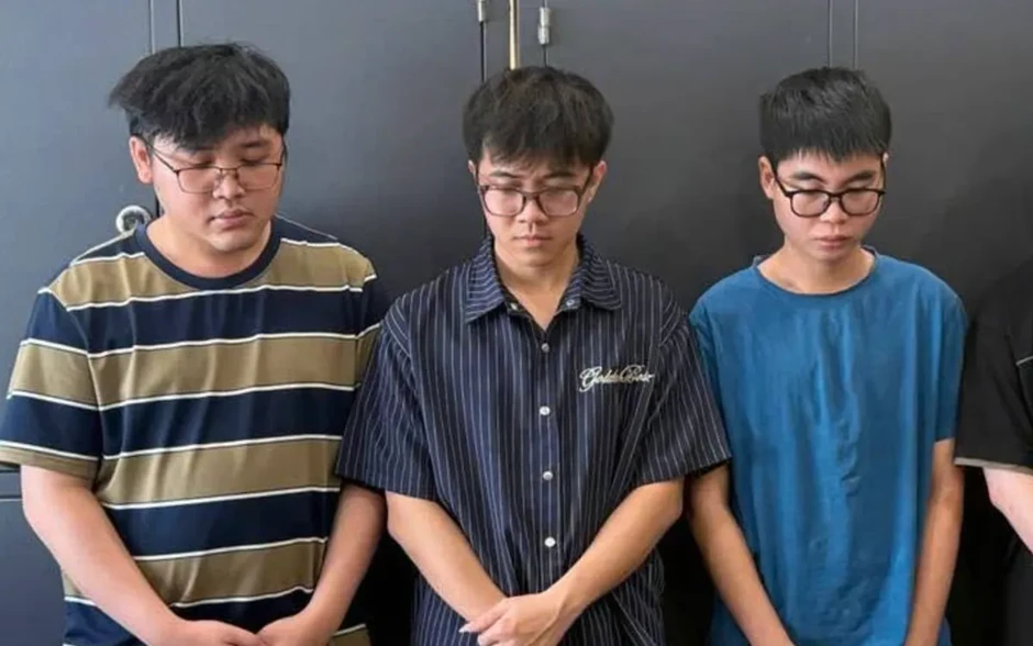 Khởi tố 3 bị can điều hành hai hệ thống phát tán phim trái phép Khởi tố 3 bị can điều hành hai hệ thống phát tán phim trái phép