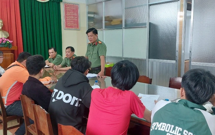 Khởi tố 3 bị can mua bán thông tin tài khoản ngân hàng sang Campuchia Khởi tố 3 bị can mua bán thông tin tài khoản ngân hàng sang Campuchia