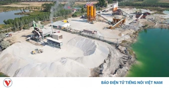 Khởi tố 3 bị can về hành vi đổ trộm gần 700 tấn chất thải bê tông ra môi trường