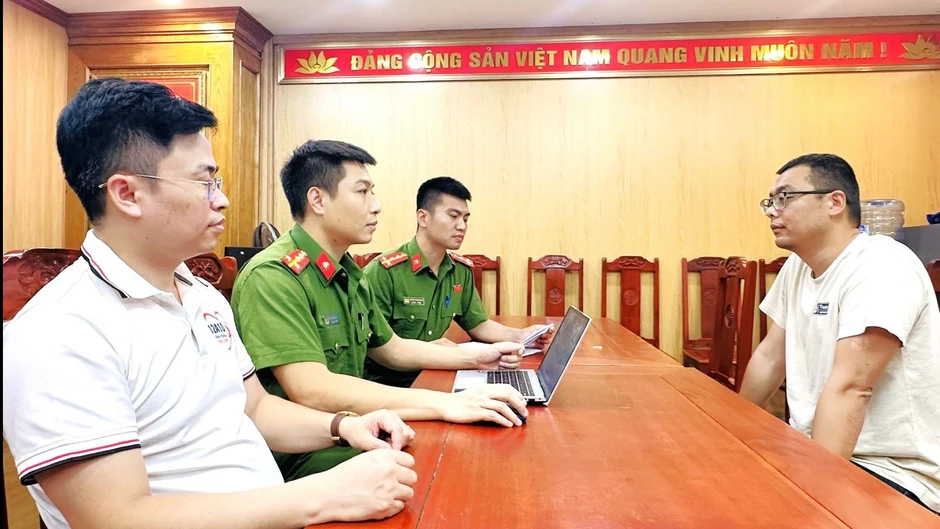 Khởi tố 3 cán bộ, nhân viên trại nuôi lợn New Hope Thanh Hóa Khởi tố 3 cán bộ, nhân viên trại nuôi lợn New Hope Thanh Hóa