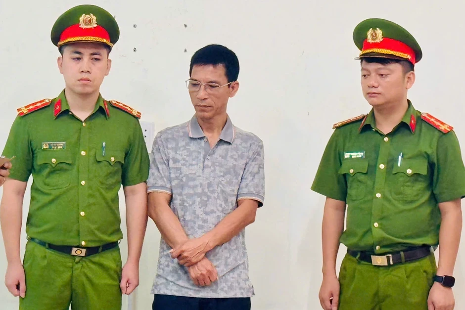 Khởi tố 3 cựu cán bộ thuế tỉnh Lào Cai Khởi tố 3 cựu cán bộ thuế tỉnh Lào Cai