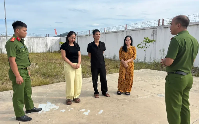 Khởi tố 3 đối tượng cho vay lãi nặng với tổng số tiền hơn 82 tỷ đồng Khởi tố 3 đối tượng cho vay lãi nặng với tổng số tiền hơn 82 tỷ đồng