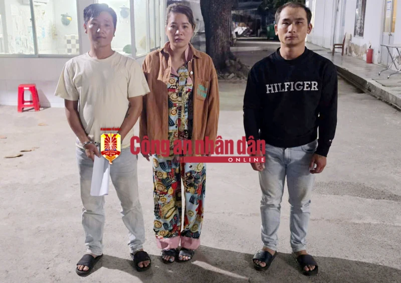Khởi tố 3 đối tượng giữ người trái pháp luật Khởi tố 3 đối tượng giữ người trái pháp luật