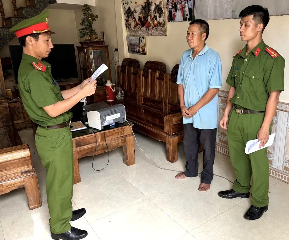Khởi tố 3 đối tượng thu mua lợn mắc dịch tả lợn châu Phi để giết mổ, tiêu thụ Khởi tố 3 đối tượng thu mua lợn mắc dịch tả lợn châu Phi để giết mổ, tiêu thụ
