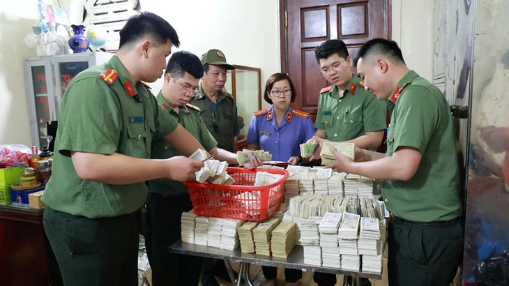 Khởi tố 3 người 'bỏ túi' hàng tỉ đồng tiền công đức của đền Kỳ Cùng ở Lạng Sơn