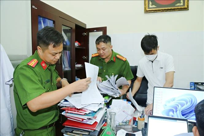 Khởi tố 32 bị can trong đường dây làm giả bệnh án để trốn tránh chấp hành án Khởi tố 32 bị can trong đường dây làm giả bệnh án để trốn tránh chấp hành án