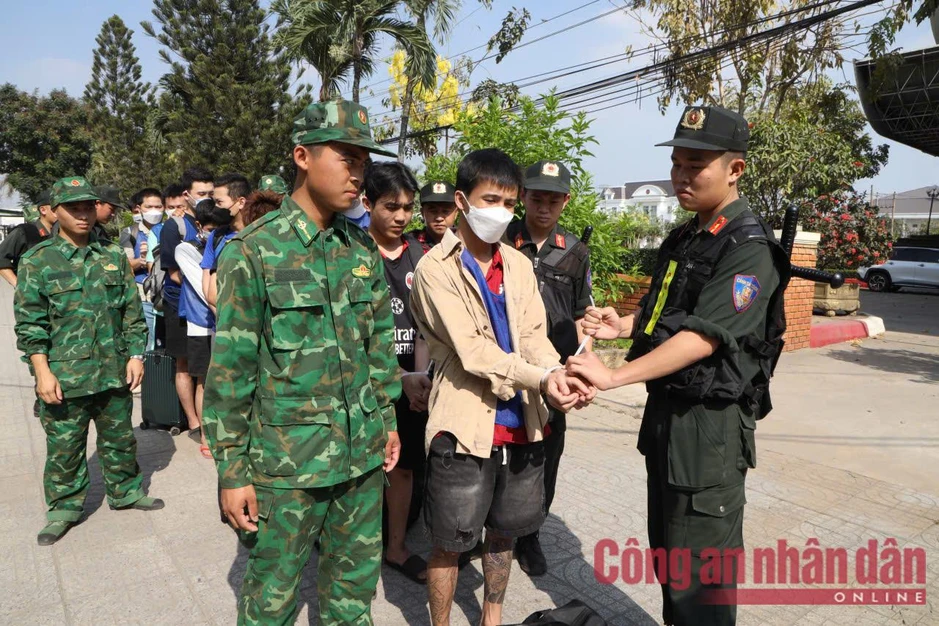 Khởi tố 346 đối tượng sang Campuchia thực hiện hành vi chiếm đoạt tài sản