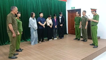 Khởi tố 5 đối tượng điều hành cơ sở spa lừa dối khách hàng