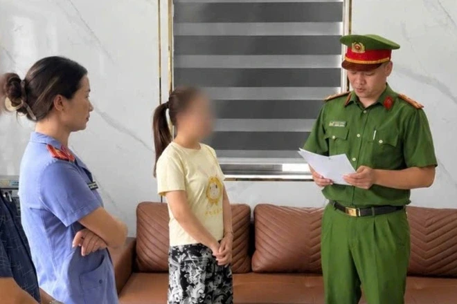 Khởi tố 7 người làm giả hồ sơ mua nhà ở xã hội tại Quảng Ninh Khởi tố 7 người làm giả hồ sơ mua nhà ở xã hội tại Quảng Ninh