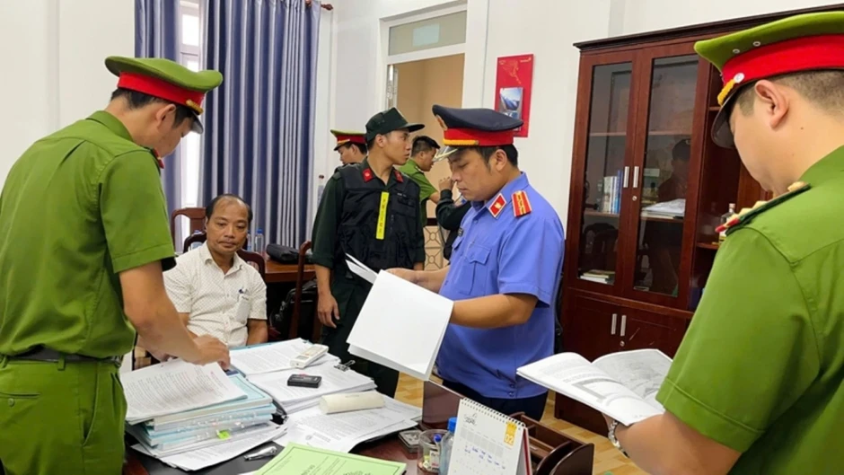 Khởi tố 8 bị can vụ nghiệm thu khống trồng rừng Khởi tố 8 bị can vụ nghiệm thu khống trồng rừng