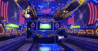 Khởi tố 8 người trong đường dây mua bán bé gái vào quán karaoke