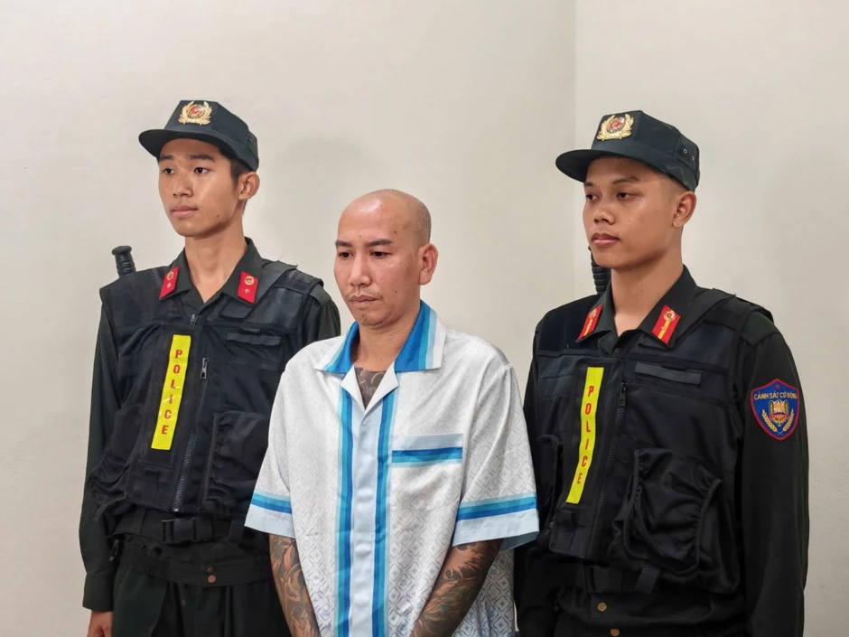 Khởi tố bắt giam vợ chồng ‘giang hồ mạng’ Lê Phú, Thúy Kiều Khởi tố bắt giam vợ chồng ‘giang hồ mạng’ Lê Phú, Thúy Kiều