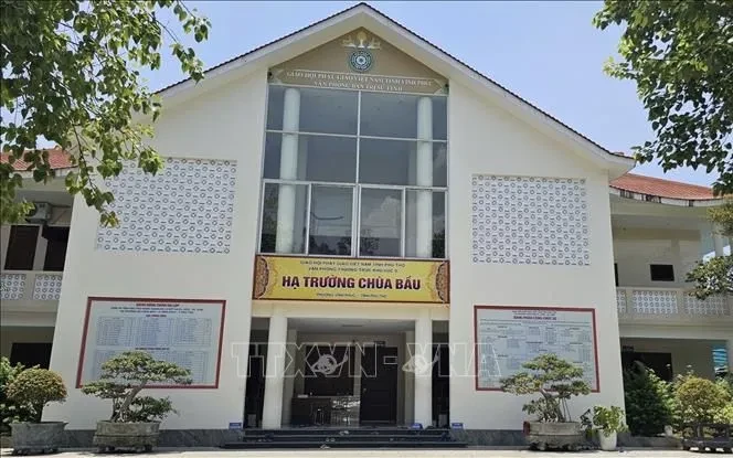 Khởi tố, bắt tạm giam đối tượng đánh 5 chú tiểu tại chùa Bầu Khởi tố, bắt tạm giam đối tượng đánh 5 chú tiểu tại chùa Bầu