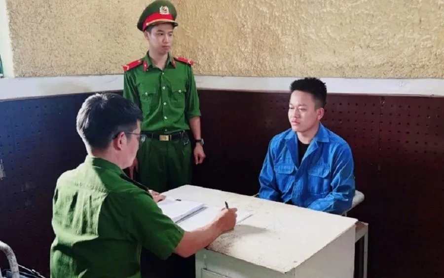 Khởi tố, bắt tạm giam đối tượng lừa đảo chiếm đoạt hơn 10 tỷ đồng Khởi tố, bắt tạm giam đối tượng lừa đảo chiếm đoạt hơn 10 tỷ đồng