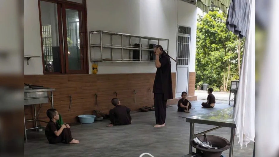 Khởi tố, bắt tạm giam đối tượng Nguyễn Thế Duy vì tội đánh đập các cháu bé trong chùa Bầu Khởi tố, bắt tạm giam đối tượng Nguyễn Thế Duy vì tội đánh đập các cháu bé trong chùa Bầu