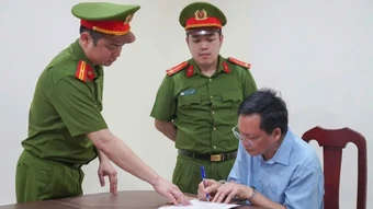 Khởi tố, bắt tạm giam giám đốc, hiệu trưởng và kế toán ăn chặn tiền trợ cấp của người yếu thế