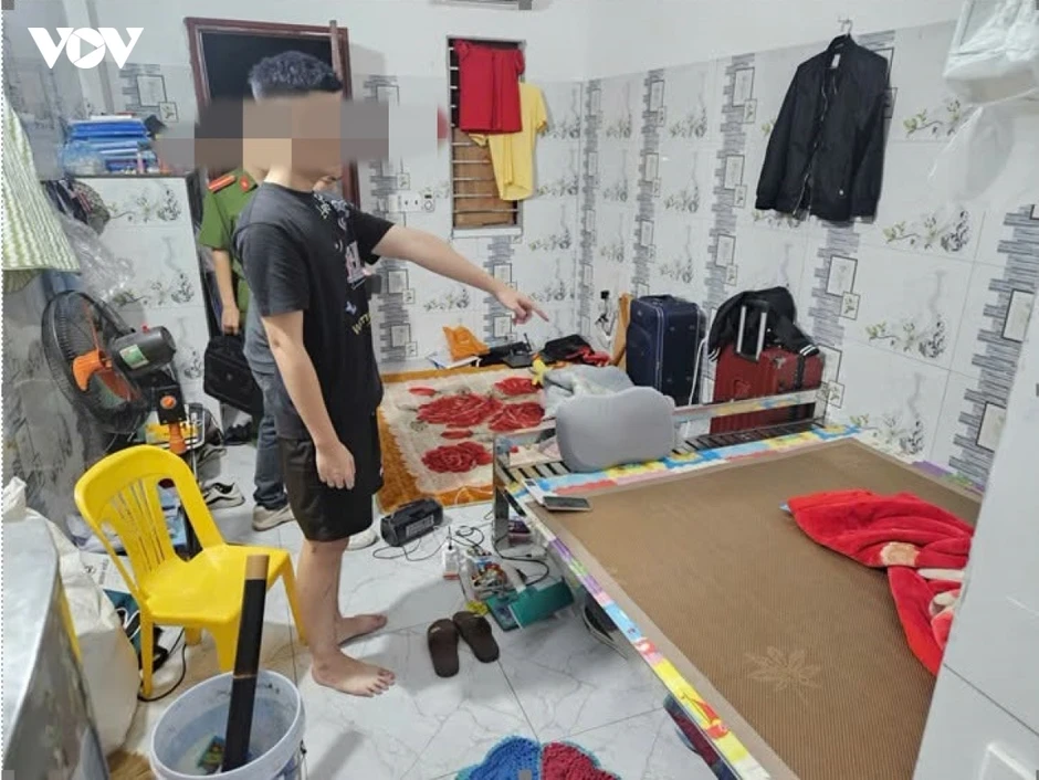 Khởi tố, bắt tạm giam nam sinh viên giao cấu với bé gái 12 tuổi ở Hưng Yên Khởi tố, bắt tạm giam nam sinh viên giao cấu với bé gái 12 tuổi ở Hưng Yên