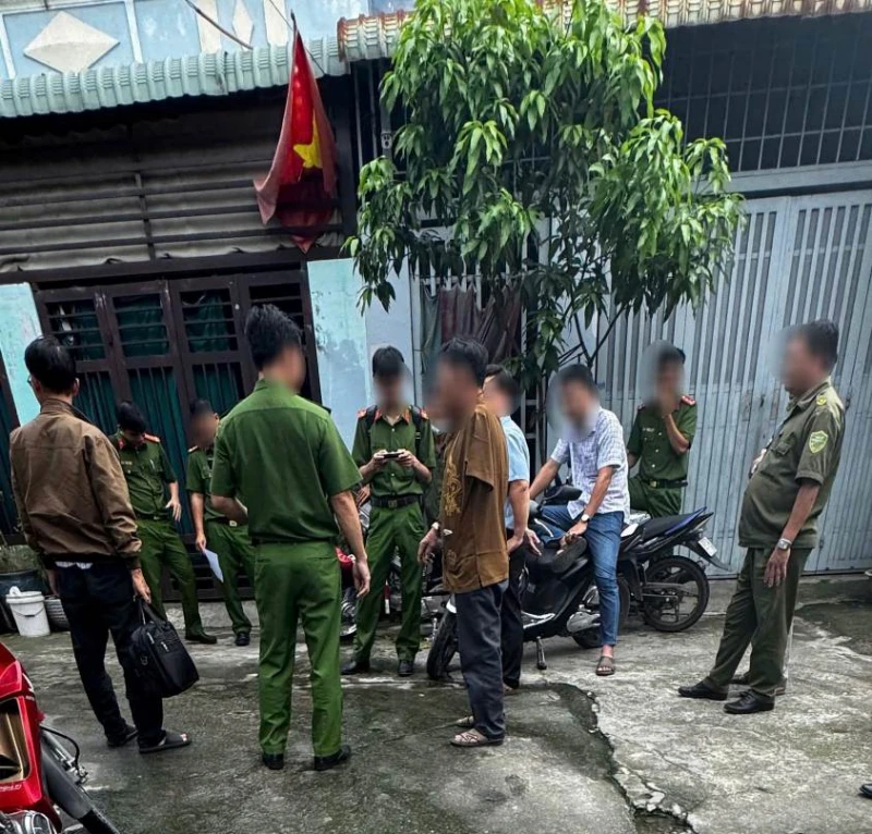 Khởi tố, bắt tạm giam người xây nhầm gần 50 căn nhà trên đất của người khác Khởi tố, bắt tạm giam người xây nhầm gần 50 căn nhà trên đất của người khác