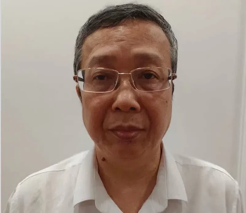 Khởi tố, bắt tạm giam Thứ trưởng Bộ NN-MT Hoàng Trung về tội "Nhận hối lộ" Khởi tố, bắt tạm giam Thứ trưởng Bộ NN-MT Hoàng Trung về tội "Nhận hối lộ"