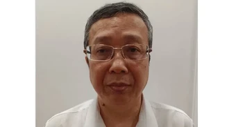 Khởi tố, bắt tạm giam Thứ trưởng Bộ NN-MT Hoàng Trung về tội "Nhận hối lộ"