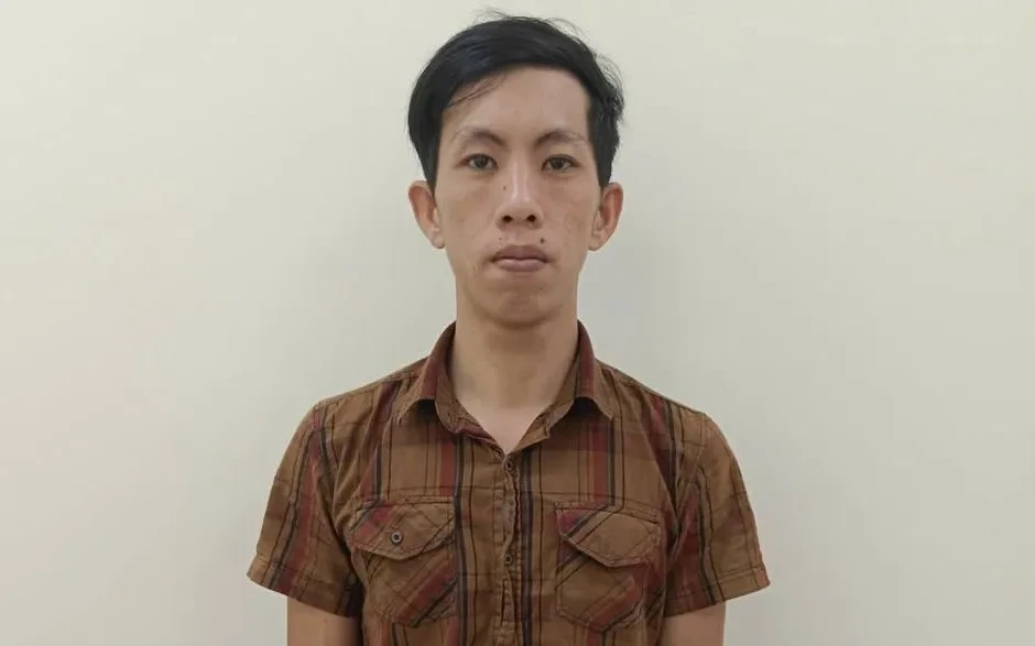 Khởi tố bị can có hành vi “Tàng trữ trái phép vũ khí quân dụng” Khởi tố bị can có hành vi “Tàng trữ trái phép vũ khí quân dụng”