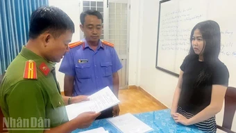 Khởi tố bị can kinh doanh hàng hóa giả mạo nhãn hiệu, xâm phạm quyền sở hữu công nghiệp