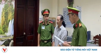 Khởi tố chủ cửa hàng bán giày, dép giả mạo nhãn hiệu nổi tiếng
