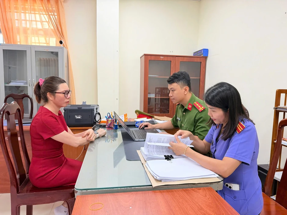 Khởi tố chủ cửa hàng Kính thuốc Sài Gòn chi nhánh ở Đồng Nai Khởi tố chủ cửa hàng Kính thuốc Sài Gòn chi nhánh ở Đồng Nai