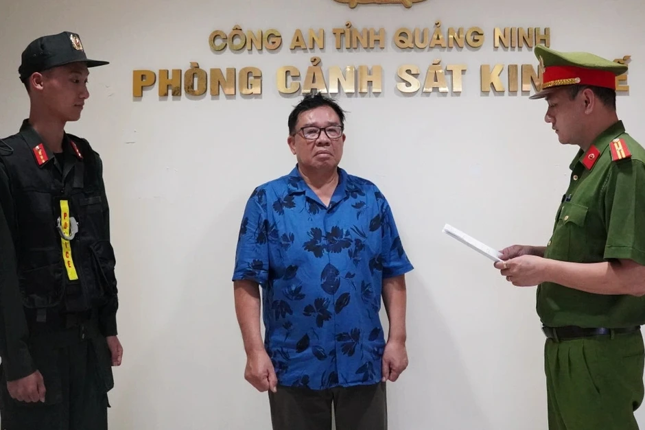 Khởi tố chủ tịch doanh nghiệp bị cáo buộc bán "đất ma" ở Hạ Long Khởi tố chủ tịch doanh nghiệp bị cáo buộc bán "đất ma" ở Hạ Long