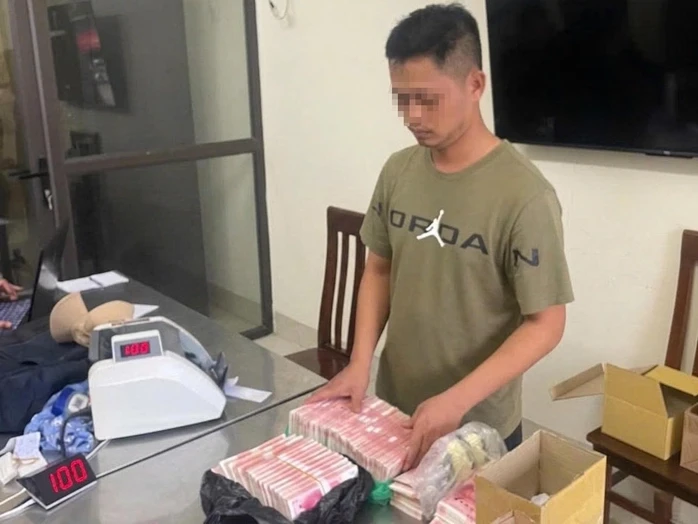 Khởi tố Đinh Như Trung vận chuyển hơn 47 vạn nhân dân tệ qua biên giới