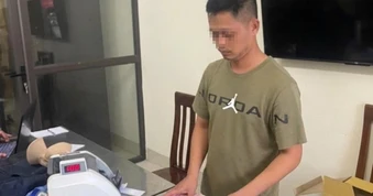Khởi tố Đinh Như Trung vận chuyển hơn 47 vạn nhân dân tệ qua biên giới