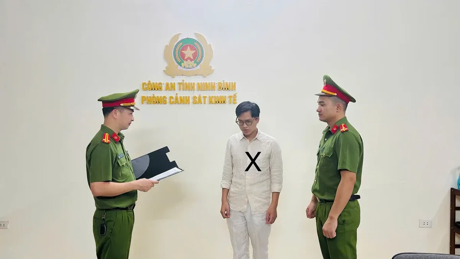 Khởi tố đối tượng buôn bán giày, dép giả mạo nhãn hiệu trị giá hơn 3,1 tỷ đồng