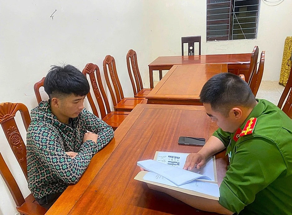 Khởi tố đối tượng đánh bạc trực tuyến, giao dịch gần 100 triệu đồng Khởi tố đối tượng đánh bạc trực tuyến, giao dịch gần 100 triệu đồng