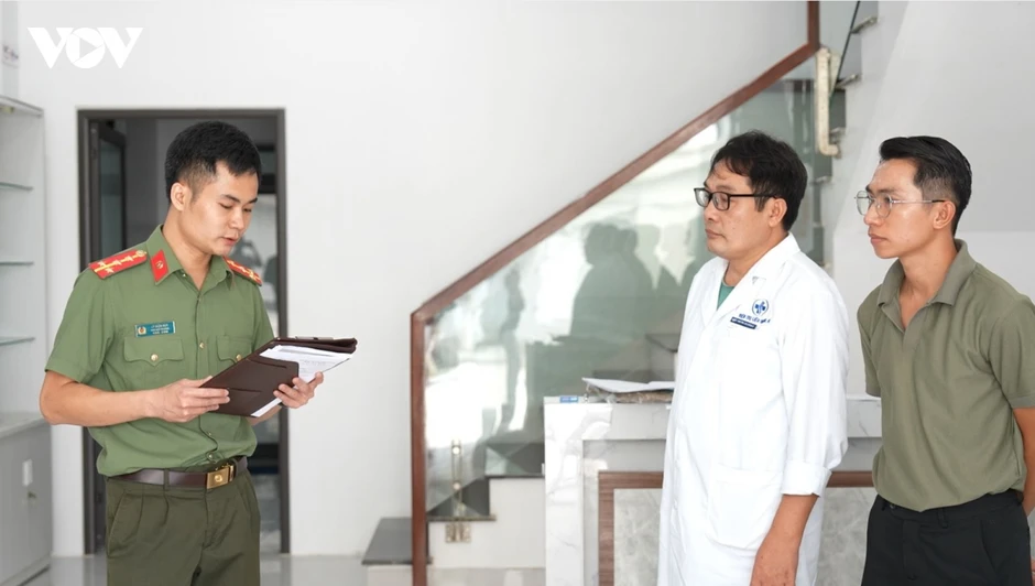 Khởi tố đối tượng điều hành phòng khám Việt Nhật CB lừa dối khách hàng Khởi tố đối tượng điều hành phòng khám Việt Nhật CB lừa dối khách hàng