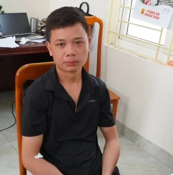 Khởi tố đối tượng dùng súng bắn chết mẹ vợ và tài xế taxi ở Quảng Trị Khởi tố đối tượng dùng súng bắn chết mẹ vợ và tài xế taxi ở Quảng Trị