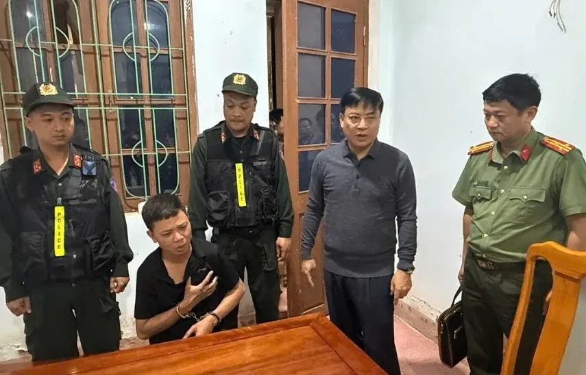 Khởi tố đối tượng dùng súng bắn chết mẹ vợ và tài xế taxi ở Quảng Trị Khởi tố đối tượng dùng súng bắn chết mẹ vợ và tài xế taxi ở Quảng Trị
