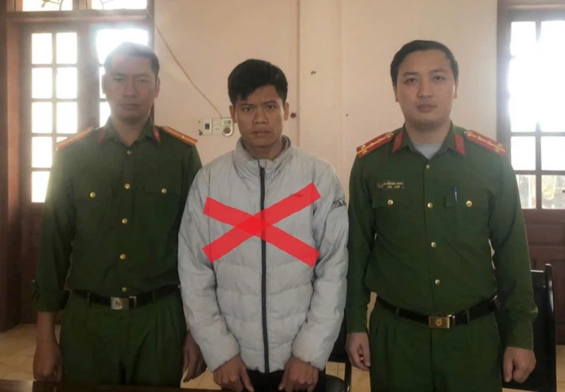 Khởi tố đối tượng kéo lê cô gái trên đường Khởi tố đối tượng kéo lê cô gái trên đường