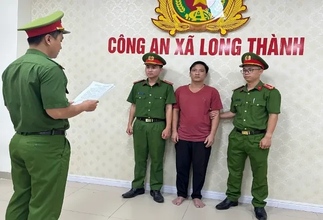 Khởi tố đối tượng khai thác cát trái phép, cảnh báo nguy cơ thất thoát tài nguyên và hệ lụy môi trường Khởi tố đối tượng khai thác cát trái phép, cảnh báo nguy cơ thất thoát tài nguyên và hệ lụy môi trường