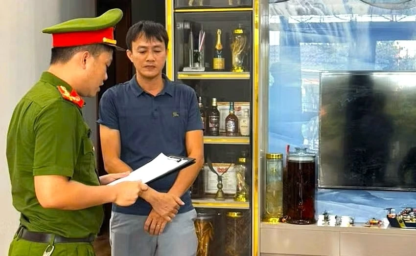 Khởi tố đối tượng khai thác đất trái phép ở Hà Tĩnh Khởi tố đối tượng khai thác đất trái phép ở Hà Tĩnh