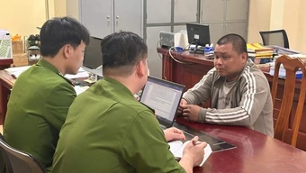 Khởi tố đối tượng lừa đảo bằng “sổ đỏ” giả