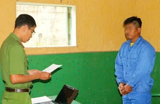 Khởi tố đối tượng sát hại cha ruột ở Đồng Tháp Khởi tố đối tượng sát hại cha ruột ở Đồng Tháp