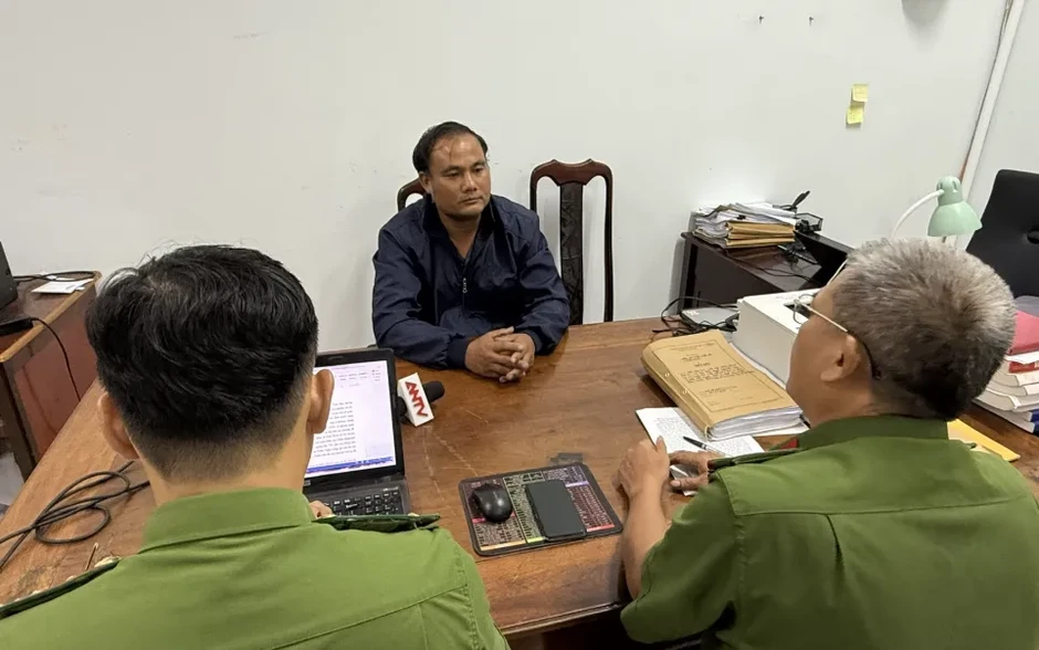 Khởi tố đối tượng sát hại nữ nhân viên thư viện do ghen tuông tình ái Khởi tố đối tượng sát hại nữ nhân viên thư viện do ghen tuông tình ái