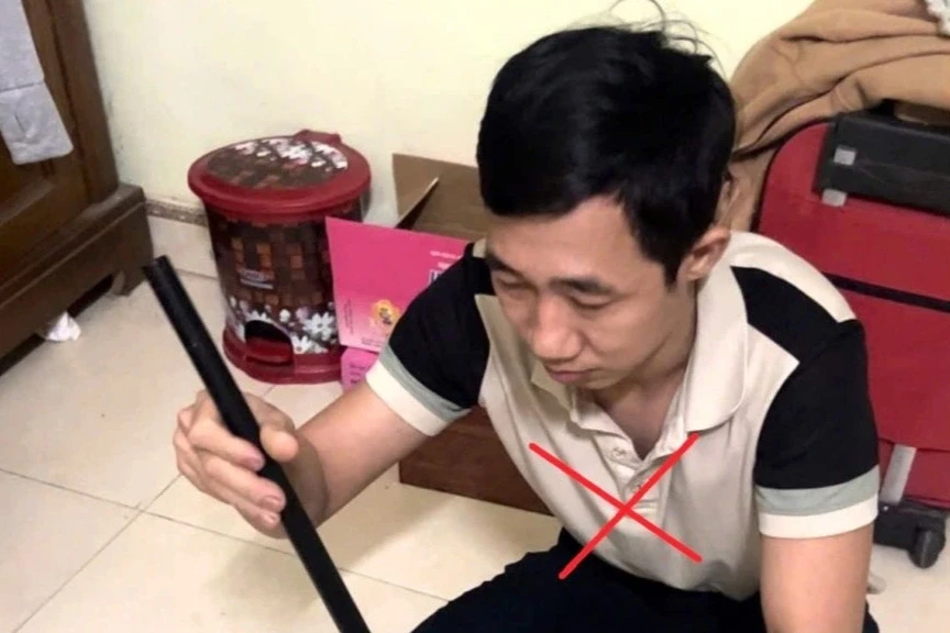 Khởi tố đối tượng tàng trữ súng nén hơi cùng hàng trăm viên đạn tự chế Khởi tố đối tượng tàng trữ súng nén hơi cùng hàng trăm viên đạn tự chế