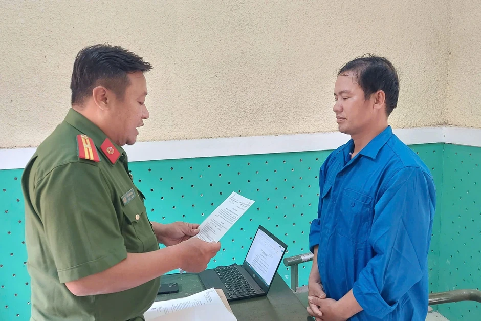 Khởi tố gã "cuồng ghen" đoạt mạng tình cũ ngay trước mặt con của nạn nhân Khởi tố gã "cuồng ghen" đoạt mạng tình cũ ngay trước mặt con của nạn nhân