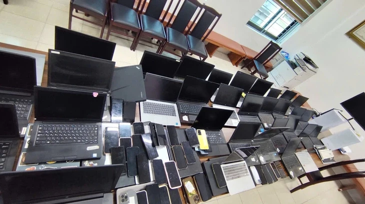 Khởi tố giám đốc Công ty Siêu Thị Seo cùng 17 người chuyên nâng hạng tìm kiếm cho website cờ bạc Khởi tố giám đốc Công ty Siêu Thị Seo cùng 17 người chuyên nâng hạng tìm kiếm cho website cờ bạc