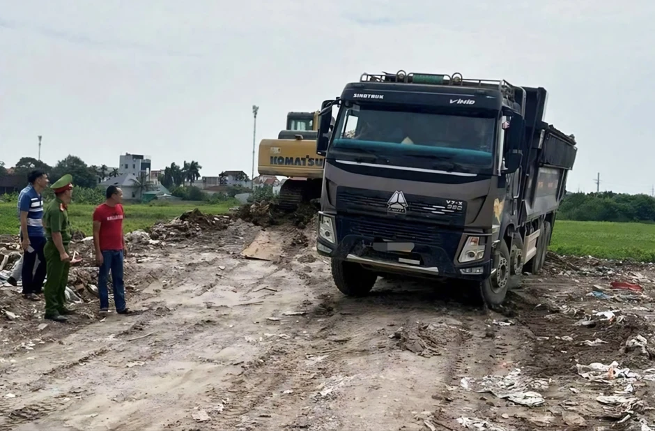 Khởi tố Giám đốc Công ty vận tải Việt Dũng Khởi tố Giám đốc Công ty vận tải Việt Dũng