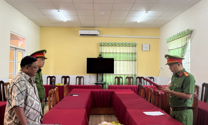 Khởi tố giám đốc công ty xây dựng Võ Tấn Đạt liên quan số tiền thuế hơn 2 tỷ đồng Khởi tố giám đốc công ty xây dựng Võ Tấn Đạt liên quan số tiền thuế hơn 2 tỷ đồng